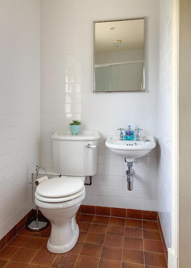 Hollies Farm B&B Wrexham Esterno foto